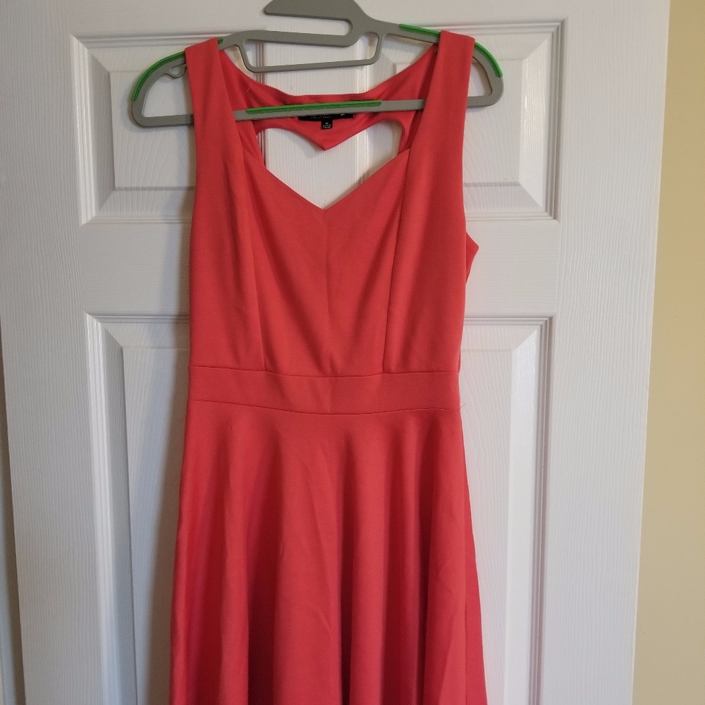 Heart cutout dress - Picture 5 of 6